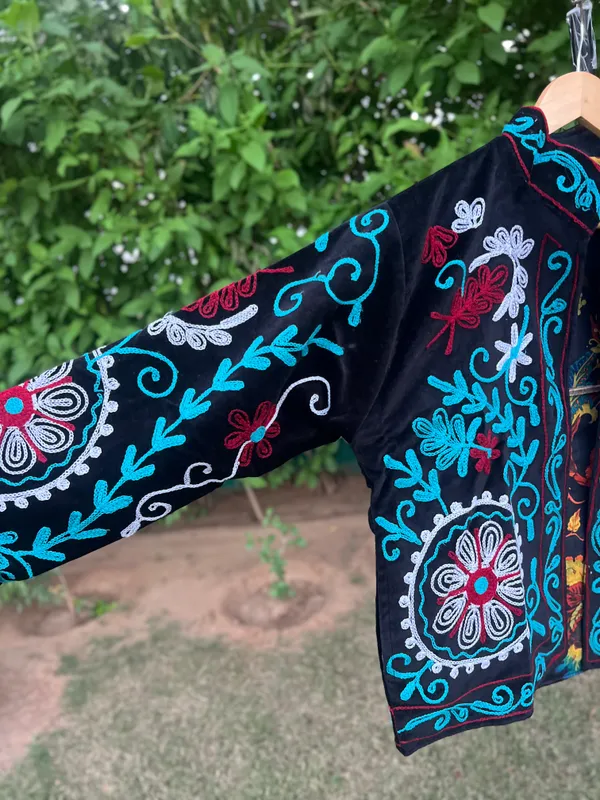 Black_Velvet_Embroidered_Jacket_For_Women