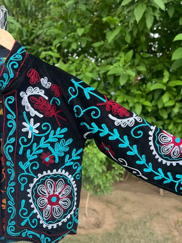 Black_Velvet_Embroidered_Jacket_For_Women
