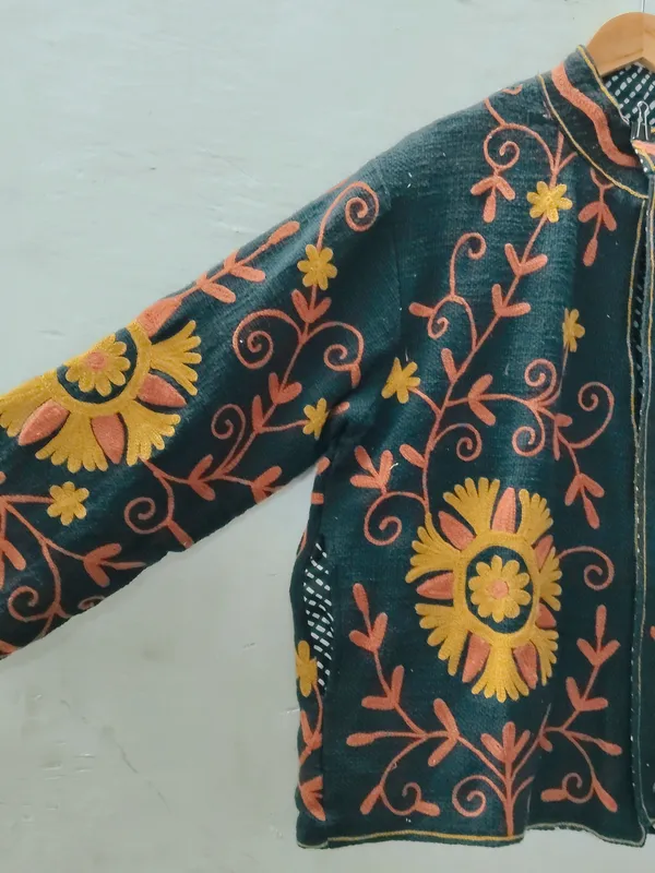 Green_Floral_Embroidered_Full_Sleeve_Jacket_For_Women