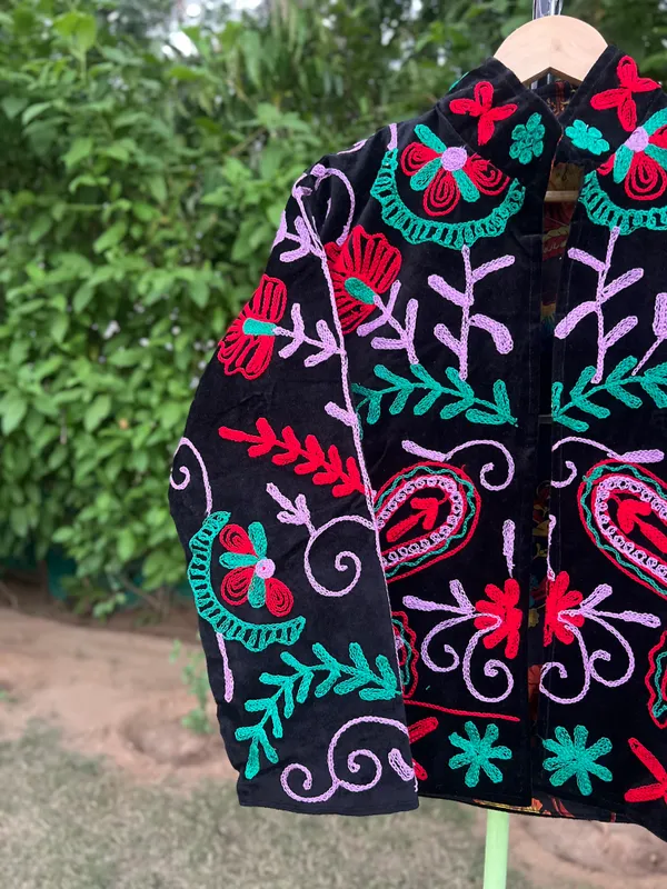 Black_Velvet_Floral_Embroidered_Jacket_For_Women