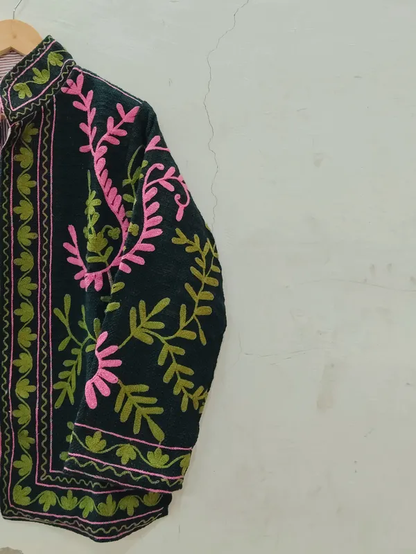 Dark_Green_Floral_Embroidered_Full_Sleeve_Jacket_For_Women