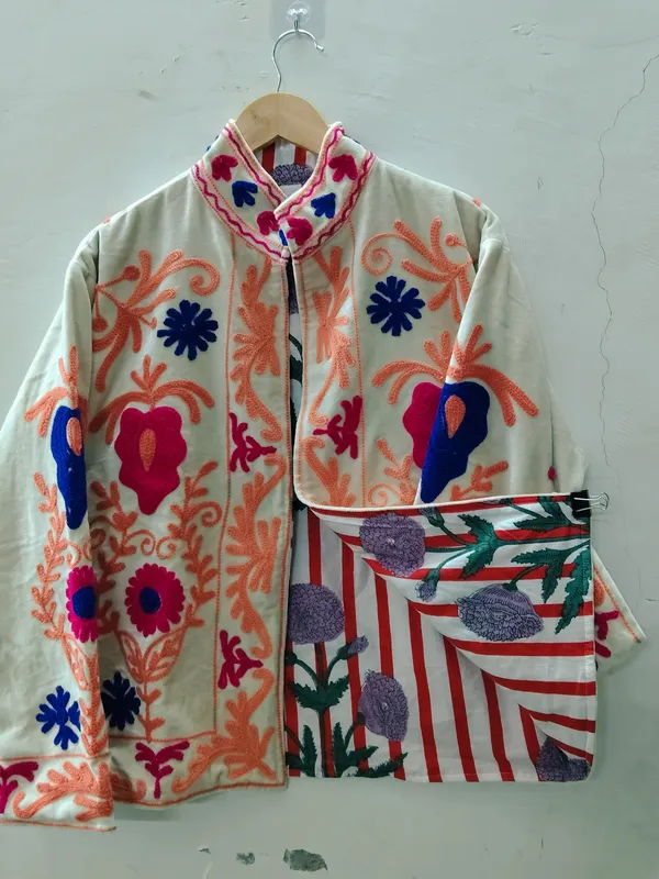Ivory_Velvet_Embroidered_Ethnic_Jacket_For_Women