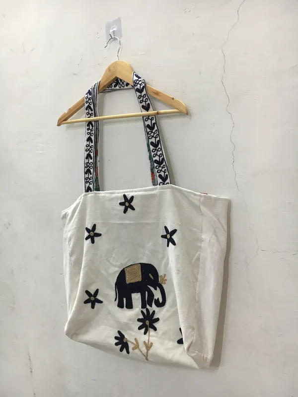 White_Velvet_Elephant_Print_Tote_Bag_For_Women