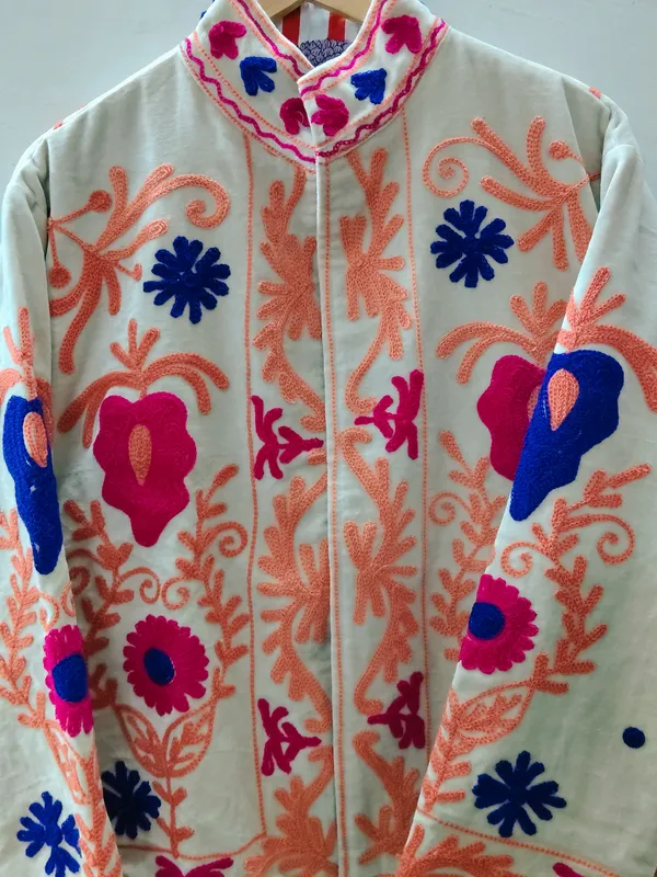Ivory_Velvet_Embroidered_Ethnic_Jacket_For_Women