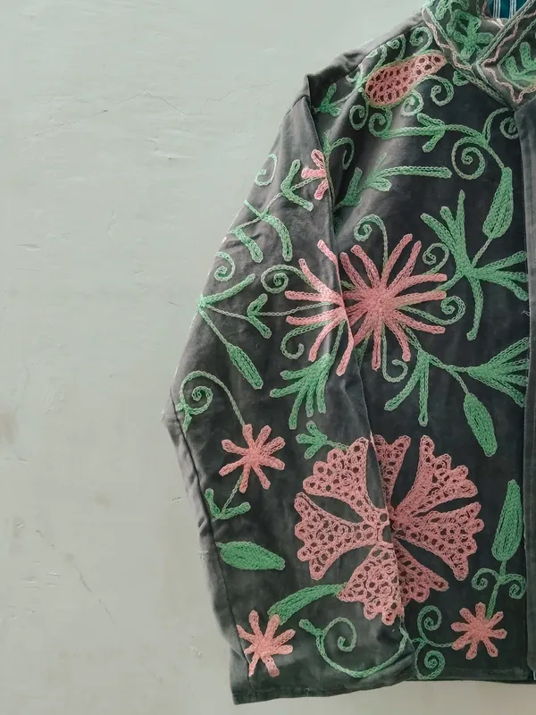 Black_Velvet_Floral_Embroidered_Jacket_For_Women