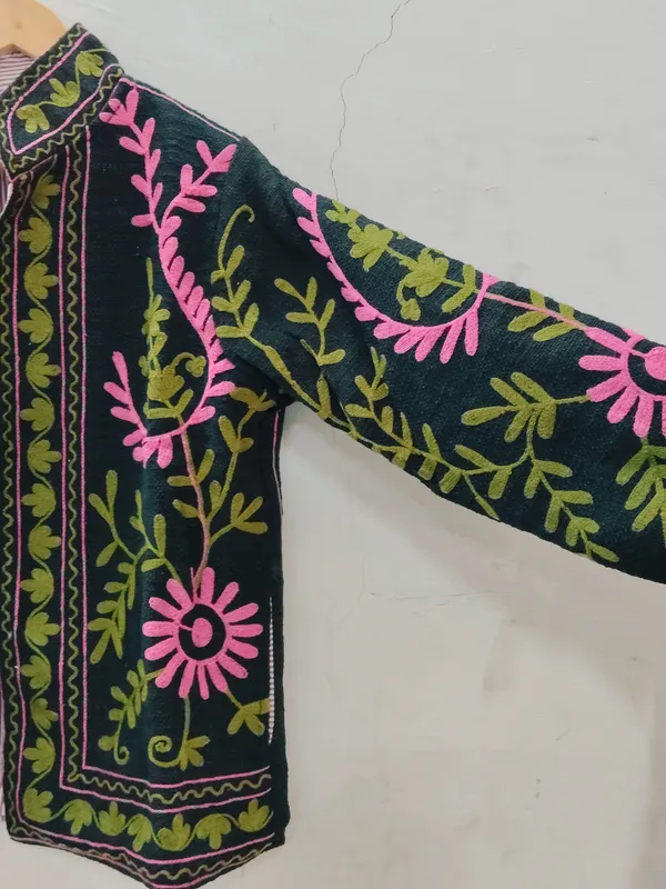 Dark_Green_Floral_Embroidered_Full_Sleeve_Jacket_For_Women