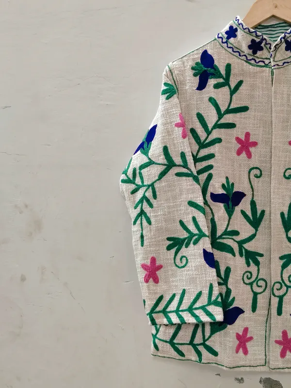 Cream_Floral_Embroidered_Full_Sleeve_Ethnic_Jacket_For_Women