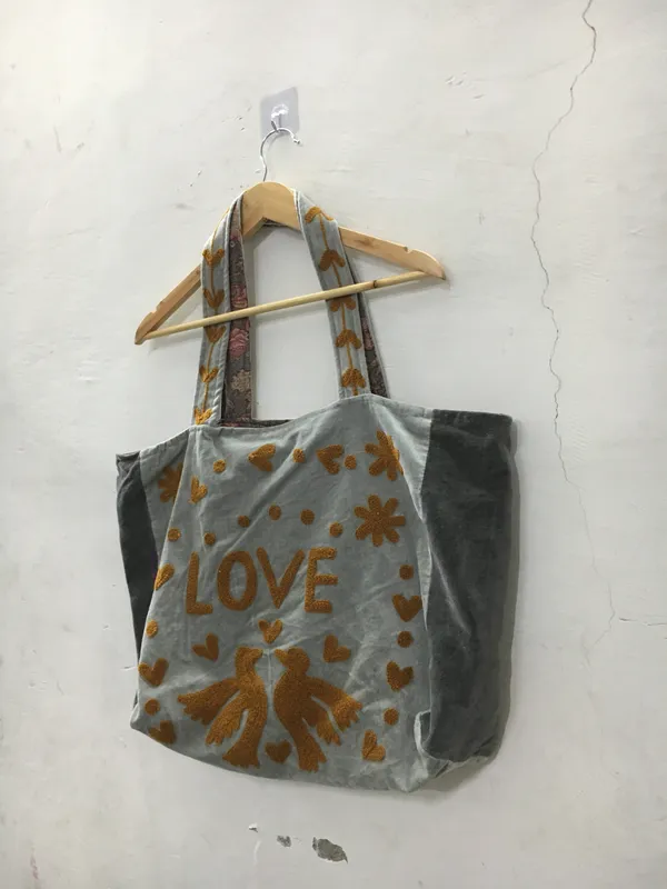 Grey_Velvet_Printed_Tote_Bag_For_Women