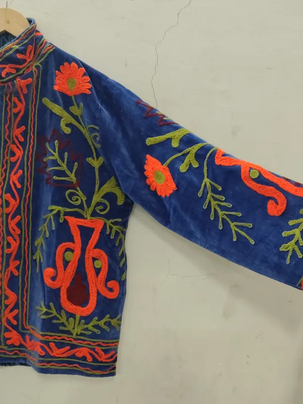 Blue_Velvet_Floral_Embroidered_Stand_Collar_Jacket_For_Women