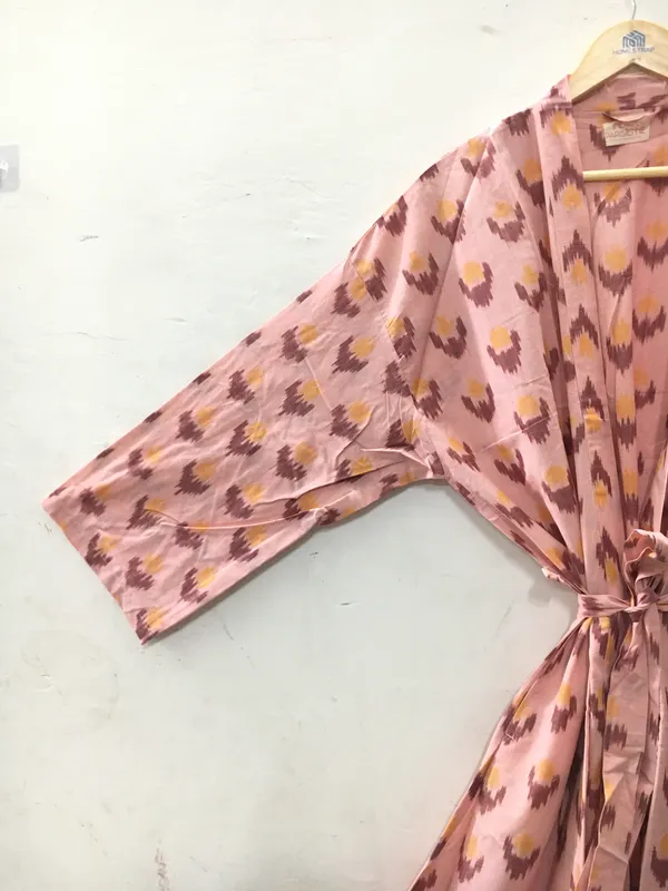 Pink_Cotton_Floral_Print_Relaxed_Fit_Kimono_Robe_For_Women
