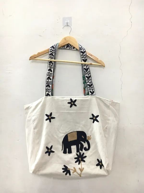 White_Velvet_Elephant_Print_Tote_Bag_For_Women