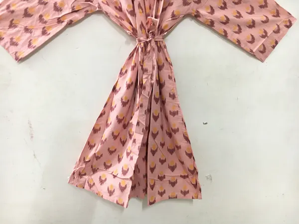 Pink_Cotton_Floral_Print_Relaxed_Fit_Kimono_Robe_For_Women