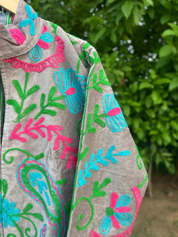 Grey_Velvet_Floral_Embroidered_Full_Sleeve_Jacket_For_Women