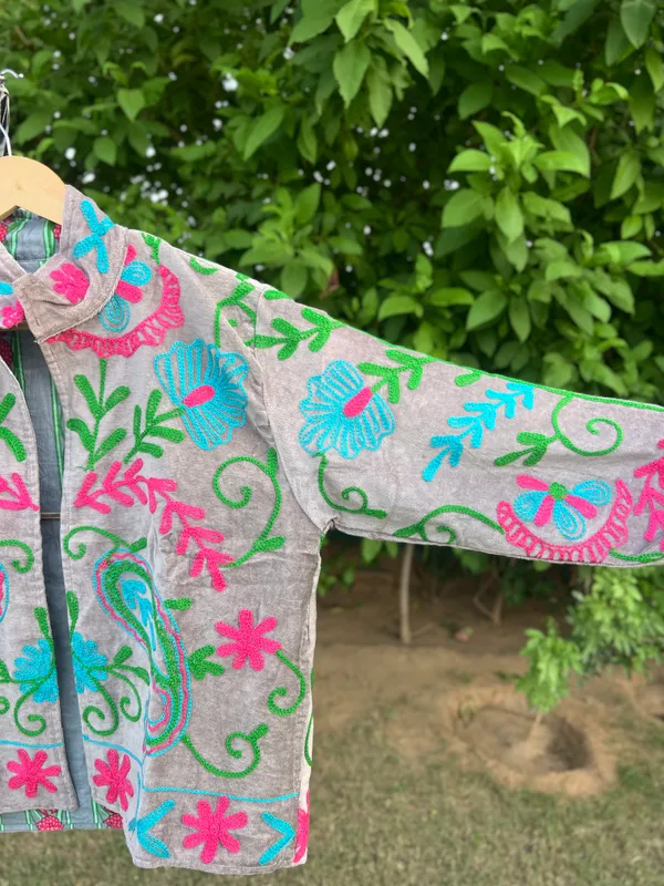 Grey_Velvet_Floral_Embroidered_Full_Sleeve_Jacket_For_Women