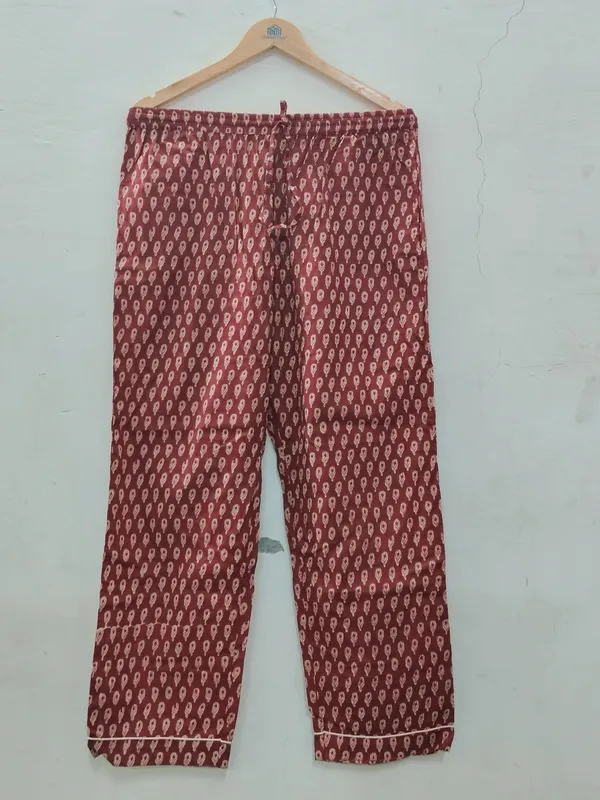 Maroon_Cotton_Printed_Regular_Fit_Night_Suit_For_Women