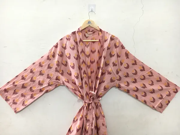 Pink_Cotton_Floral_Print_Relaxed_Fit_Kimono_Robe_For_Women