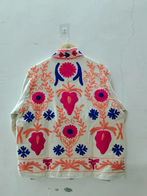Ivory_Velvet_Embroidered_Ethnic_Jacket_For_Women