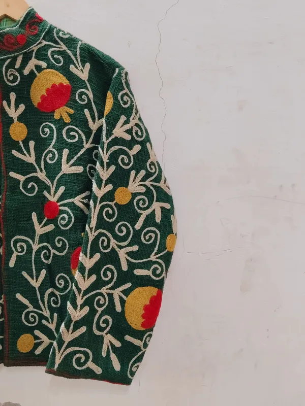 Green_Floral_Embroidered_Stand_Collar_Jacket_For_Women