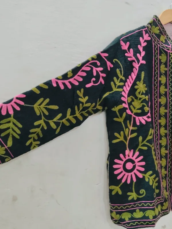 Dark_Green_Floral_Embroidered_Full_Sleeve_Jacket_For_Women