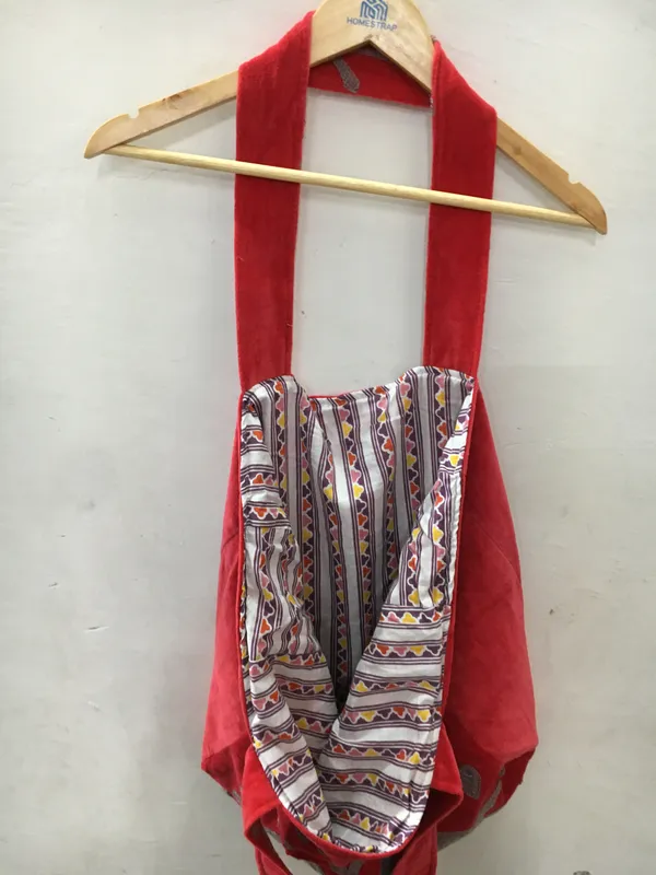 Red_Velvet_Embellished_Tote_Bag_For_Women