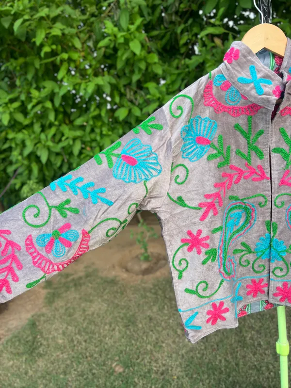Grey_Velvet_Floral_Embroidered_Full_Sleeve_Jacket_For_Women