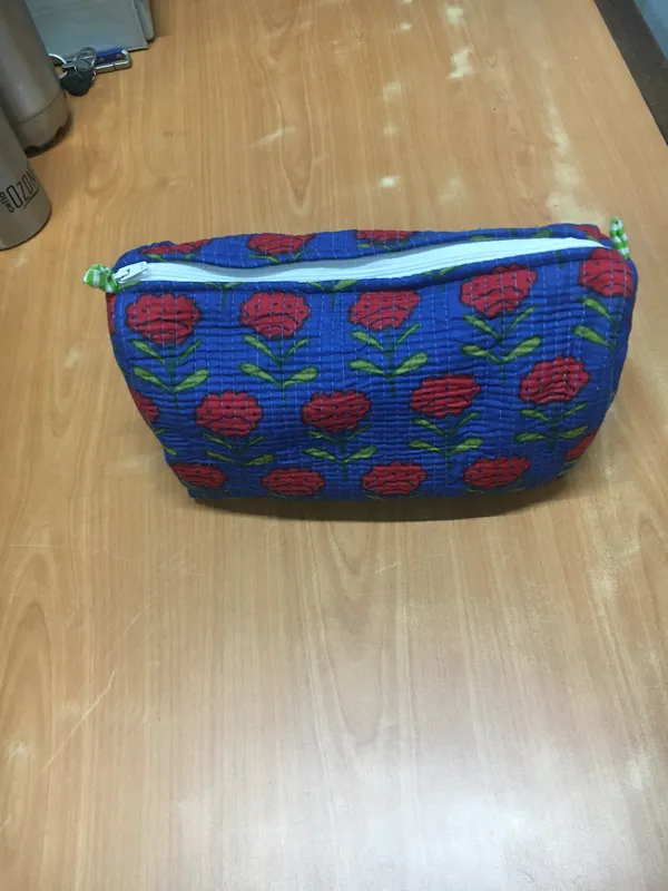 Blue_Cotton_Floral_Print_Zipper_Makeup_Pouch_Set_For_Women