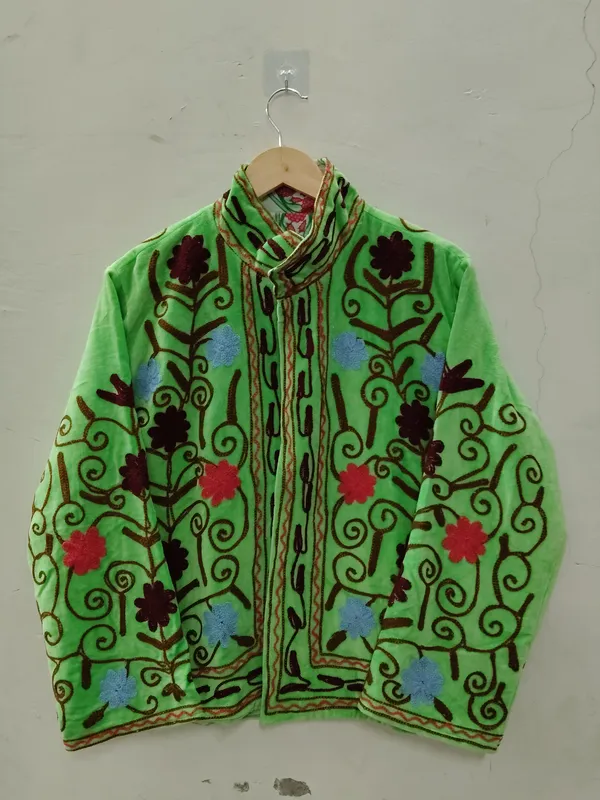 Green_Velvet_Floral_Embroidered_Ethnic_Jacket_For_Women