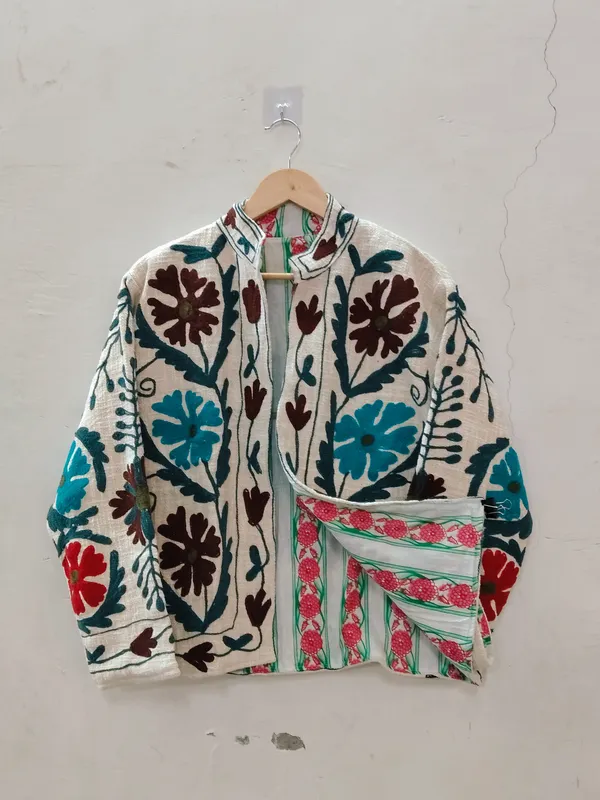 White_Floral_Embroidered_Full_Sleeve_Ethnic_Jacket_For_Women