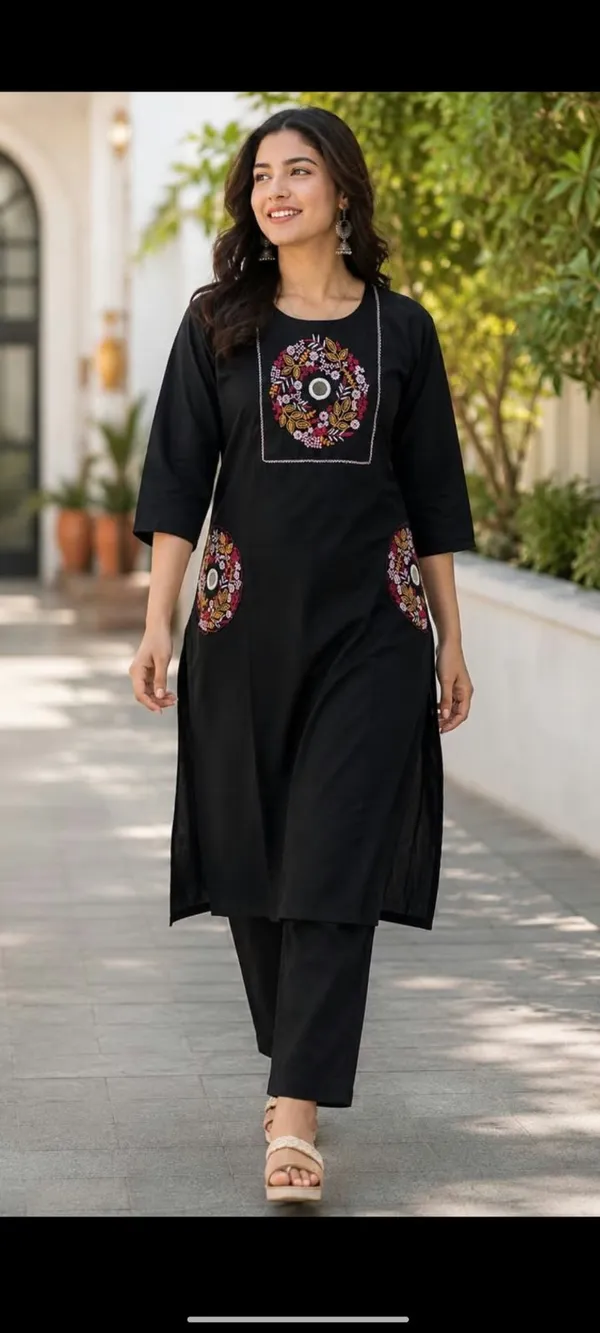 Black_Cotton_Kurta_Set_For_Women