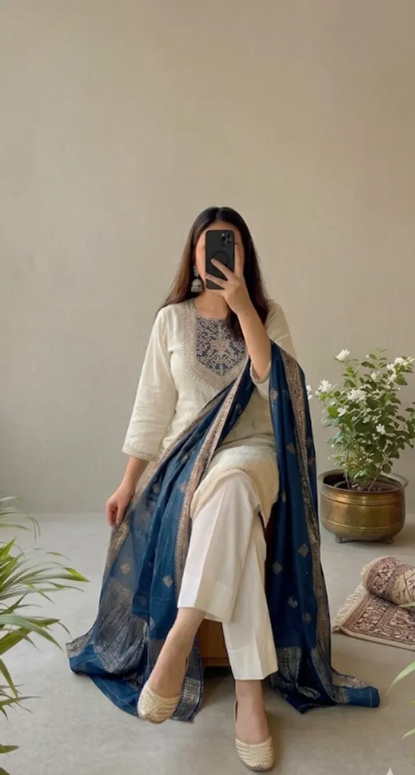 Ivory_Rayon_Slub_Straight_Printed_Kurta_Set_For_Women