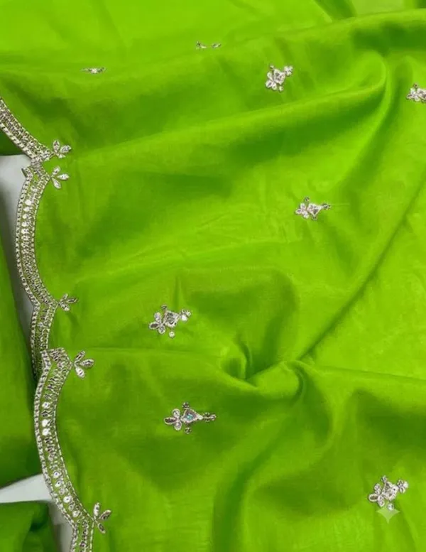 Green_Rayon_Slub_Straight_Embroidered_Kurta_Set_For_Women