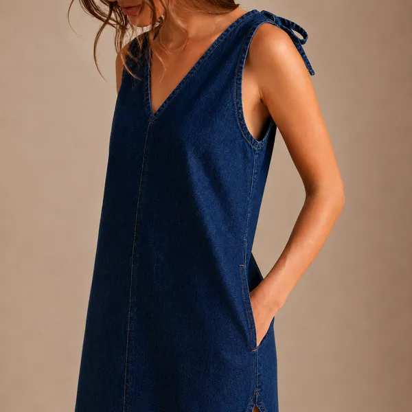 Blue_Denim_Relaxed_Sleeveless_Midi_Dress_For_Women