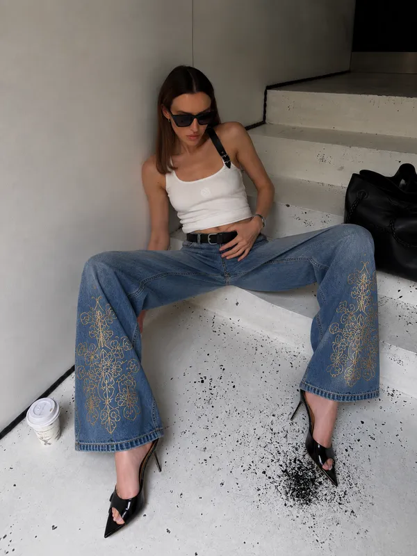 Blue_Denim_Relaxed_High-Waist_Floral_Embroidered_Jeans_For_Women