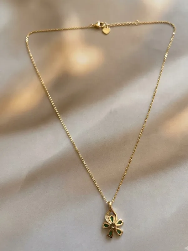 Pendants_&_Lockets_for_women