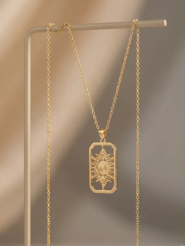 Pendants_&_Lockets_for_women