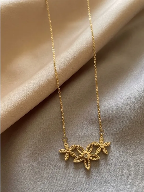 Pendants_&_Lockets_for_women