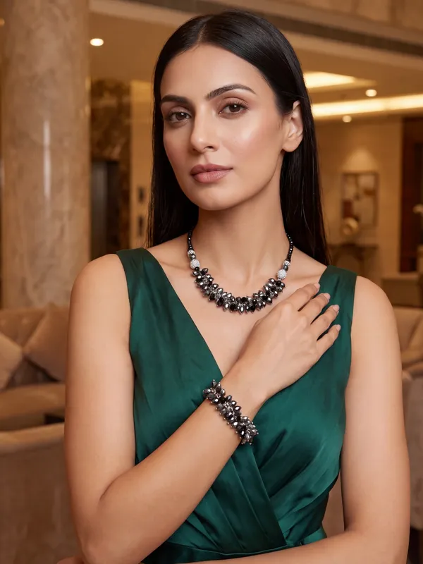 Necklace_for_women