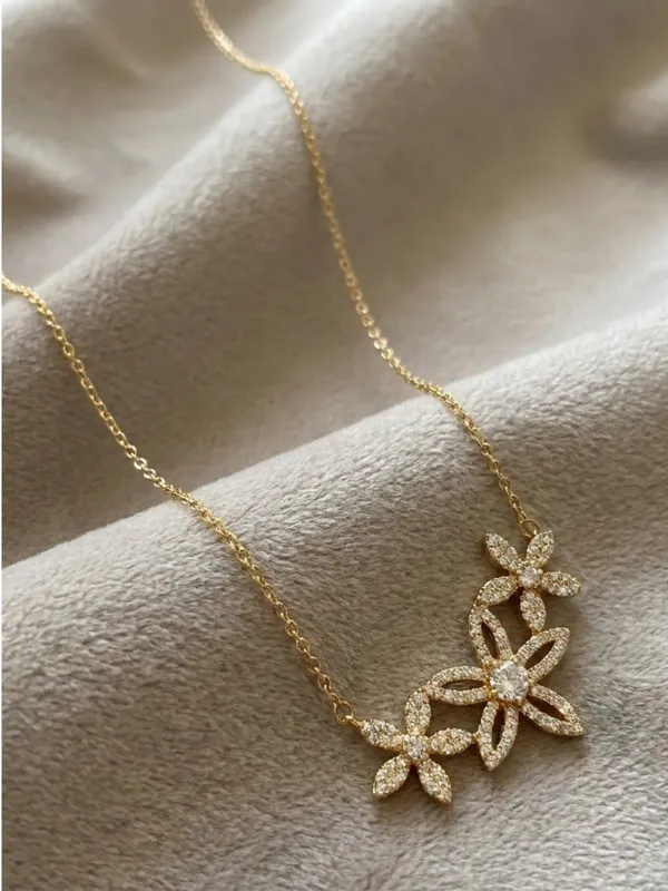 Pendants_&_Lockets_for_women