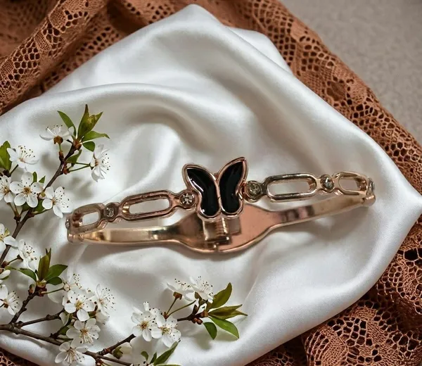 Rose_Gold_Plated_Butterfly_Charm_Bracelet_For_Women