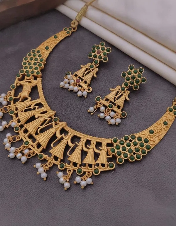 Gold_Plated_Tone_Green_Stone_Necklace_Set_For_Women