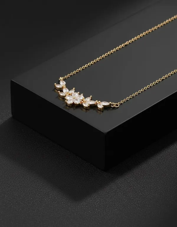 Gold-Plated_Tone_Floral_Crystal_Pendant_Necklace_For_Women