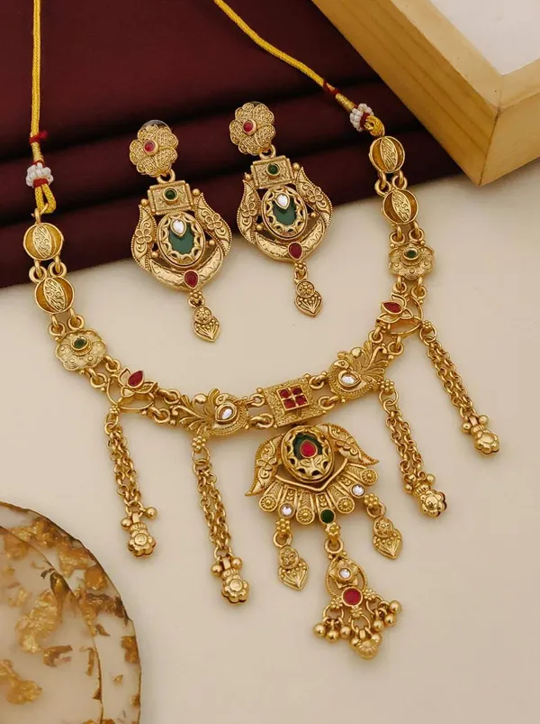 Gold_Plated_Tone_Traditional_Necklace_And_Earrings_Set_For_Women