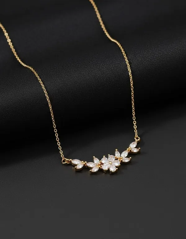 Gold-Plated_Tone_Floral_Crystal_Pendant_Necklace_For_Women
