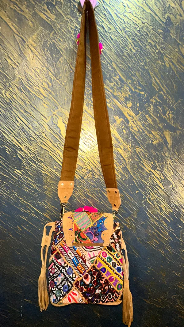 Multicolor_Fabric_Embroidered_Sling_Bag_for_Women
