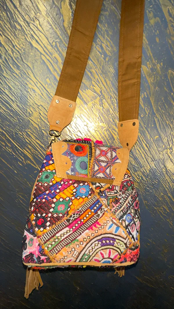 Multicolor_Fabric_Embroidered_Sling_Bag_for_Women