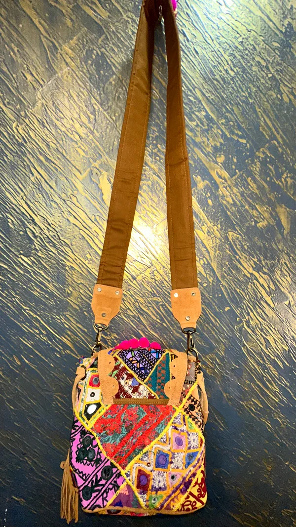 Multicolor_Fabric_Embroidered_Sling_Bag_for_Women