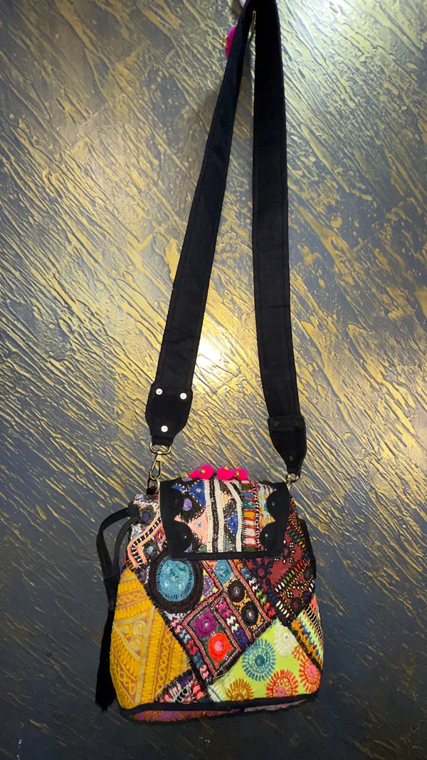 Black_Embroidered_Sling_Bag_for_Women