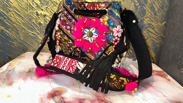 Multicolor_Embroidered_Fabric_Sling_Bag_for_Women