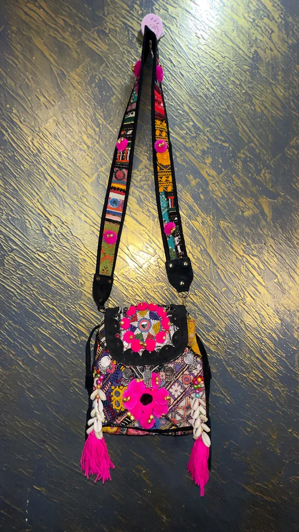 Multicolour_Embroidered_Sling_Bag_for_Women