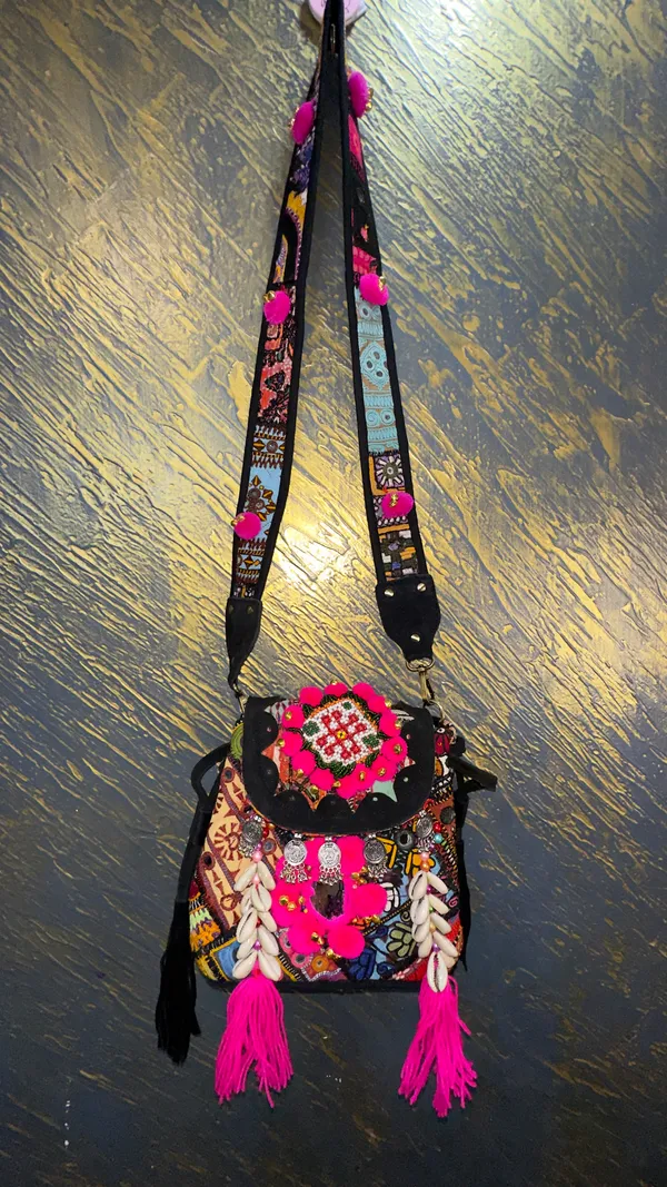 Black_Embroidered_Sling_Bag_for_Women
